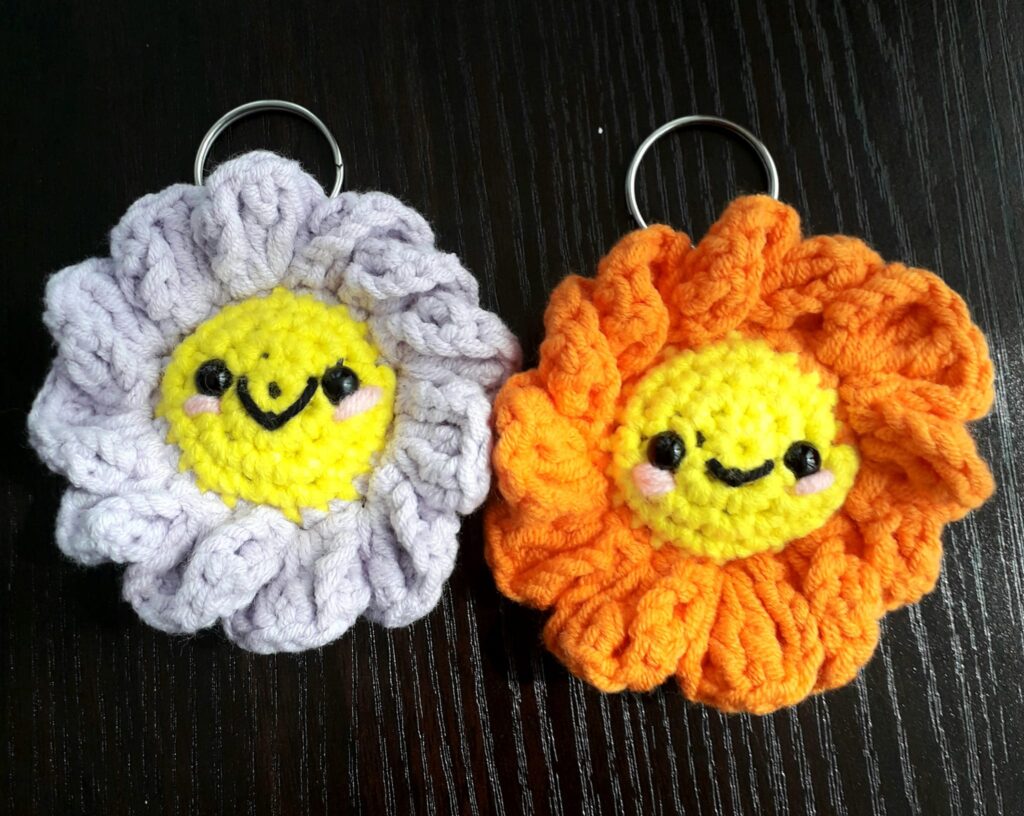 Flower Crochet Keychain - Angel Hearts